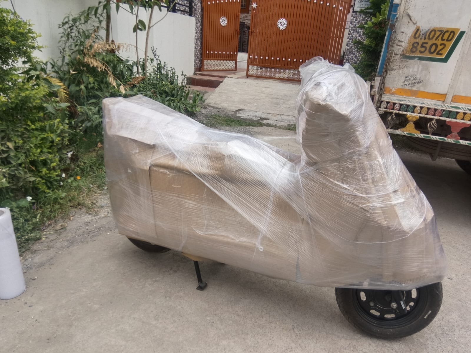 Scooter packed side view